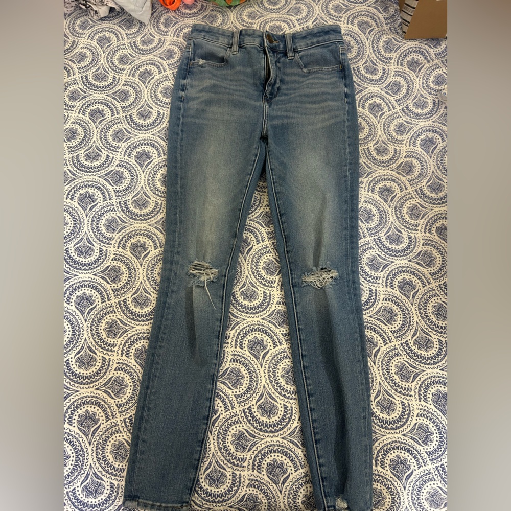 American Eagle Skinny Jeans with Distressed Knees